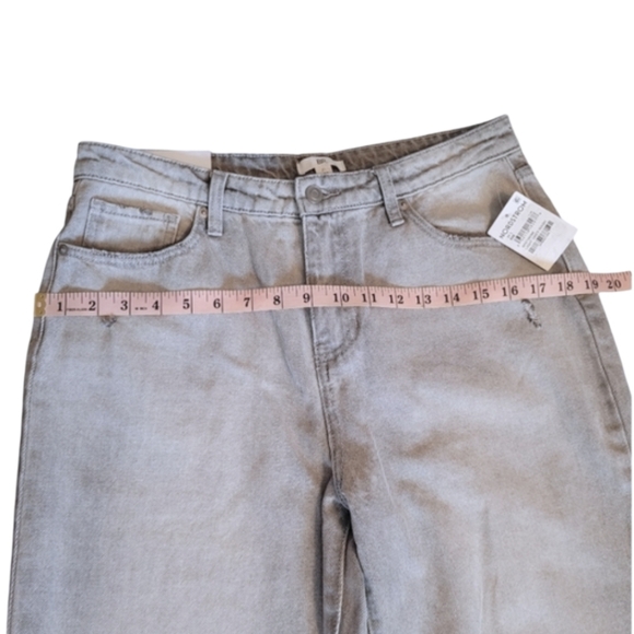 BP Nordstrom Distressed High Waist Mom Jeans Light Grey Wash Size 31 NWT - Picture 13 of 16